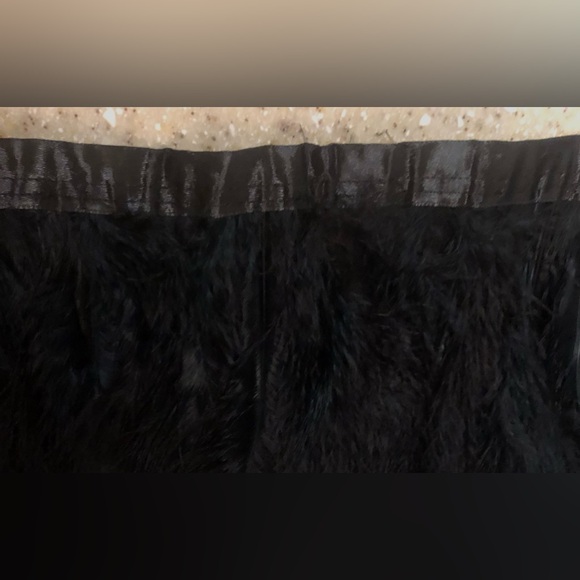 Black Turkey marabou feather with satin ribbon trim approx 5-6”W by 60” L - Picture 6 of 12